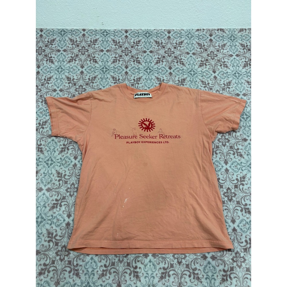 Playboy by PacSun Pleasure Seeker Retreats Graphic T-Shirt Peach Orange Mens L